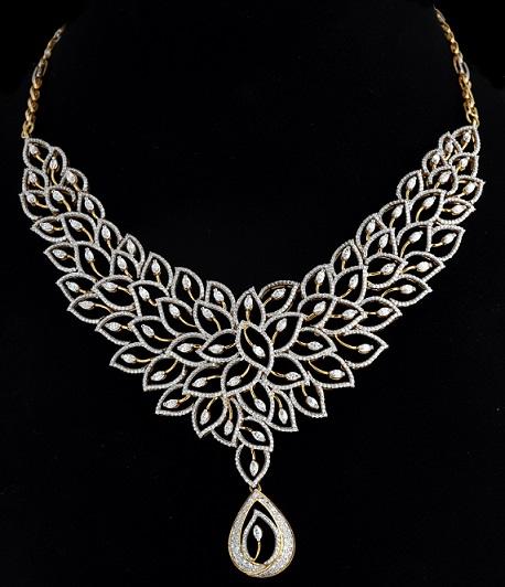 diamong peacock necklace